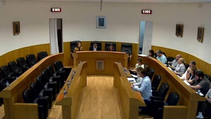 La oposición abandona el pleno de Paterna por considerar "unilateral" el cambio de hora
