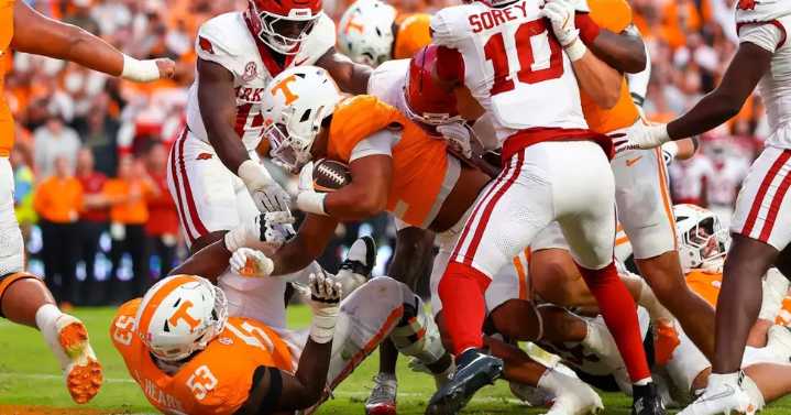 #12 Tennessee Volunteers build second half lead, hang on for 34