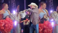 Roberto Lucero regaló cerámica de Mata Ortiz a Pérez Cuéllar