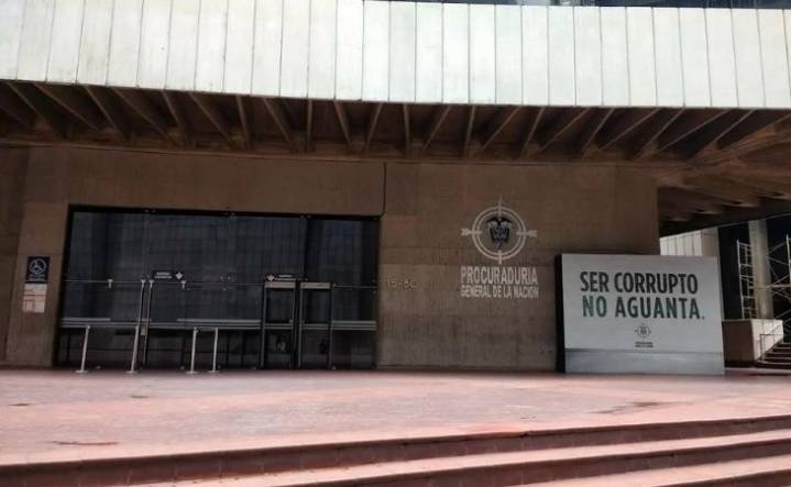 Procuraduría investiga a concejal de Medellín por aparecer con bate en protestas pro Palestina