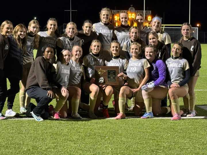 Cougars cruise past Berkeley Springs 9-0 for first trip to state tournament