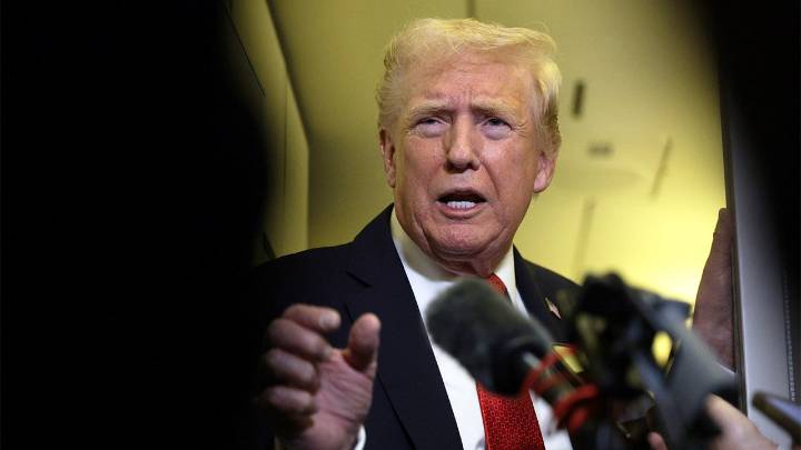 Trump doubles down on Colombia crackdown, threatens to cut all funding