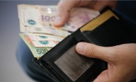 Según un informe, salarios y jubilaciones “no logran recuperar nada de lo perdido” desde...