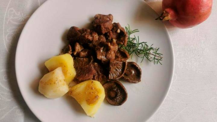 Anyell amb magranes