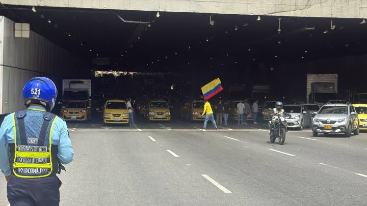 ¡Así va la movilidad en Medellín! La ‘mancha amarilla’ paraliza vías clave en nuevo paro de taxistas