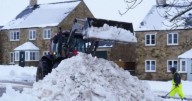 UK faces '3cm per hour' snow with flurries now forecast for England