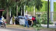 Accidente en bulevar Juan Alonso de Torres termina en volcadura