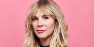 De paseadora de perros a icono de la literatura romántica: el asombroso ascenso de Emily Henry