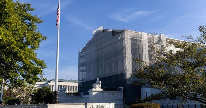 Trump asks Supreme Court to OK National Guard deployment in Chicago