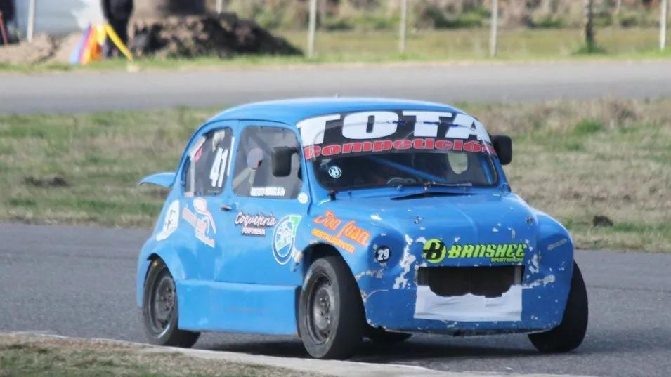 AUTOMOVILISMO. Las categorías del Centro se presentan en el circuito del AMCA