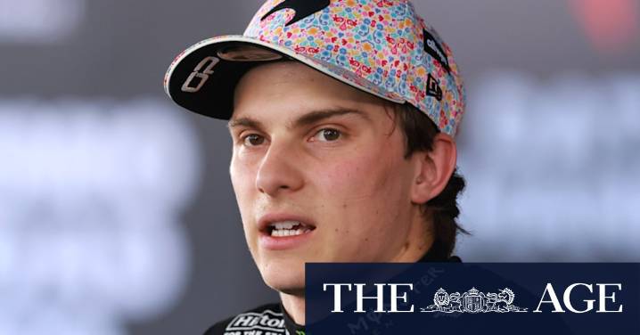 Oscar Piastri’s grip on lead in drivers’championship slips at Mexican Grand Prix as McLaren teammate Lando Norris qualifies in pole position