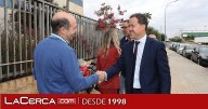 El alcalde se reúne con empresarios del polígono para explicar la actuación urgente de mejora del asfaltado de la calle Ventalomar