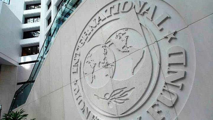 El FMI insiste: Argentina debe sumar reservas para recuperar crédito El FMI volvió a recomendar al Gobierno que acumule dólares para bajar el riesgo país y facilitar el regreso a los mercados internac