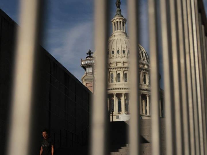 Canadian advised to 'skip that trip to US' during government shutdown