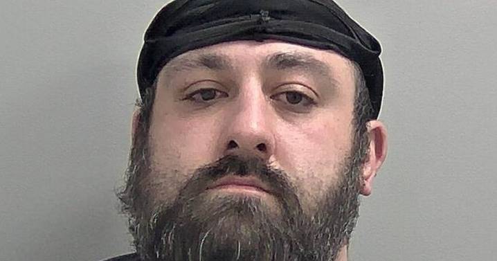 Dealer running 'BIGZ’ drugs line caught with crack in his pants is jailed