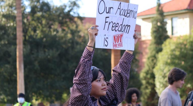 Siete universidades de EEUU enfrentan a Trump