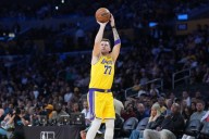 Report: Lakers G Luka Doncic to miss a week with finger, leg injuries