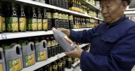 Trump reheats China trade war with cooking oil threat