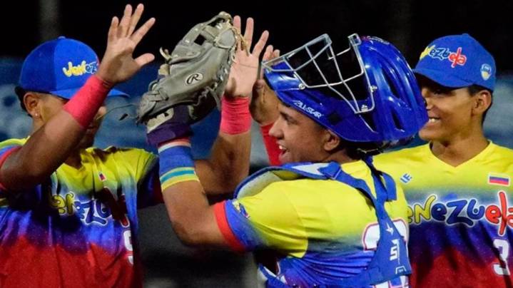 Sóftbol Sub-18: Venezuela consigue segunda victoria consecutiva en el Panamericano