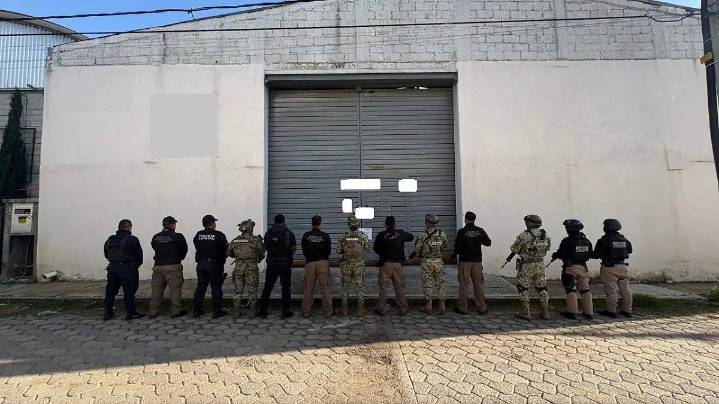 Catean inmueble en Papalotla y aseguran tractocamión y mercancía robada