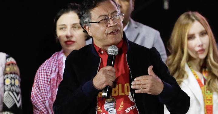 Petro tacha de "criminal y arbitrario" intento de Leopoldo López de vincularlo con narcos