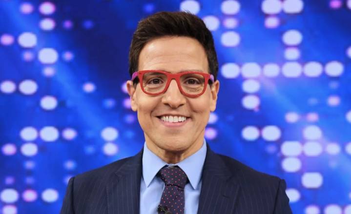 Mamá de Raúl Gonzalez envía mensaje al conductor tras declararse gay