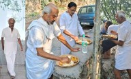Rajinikanth's Humble Himalayan Spiritual Trip Goes Viral
