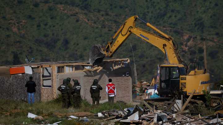 Toma Calicheros en Quilpué fue demolida en operativo sin incidentes