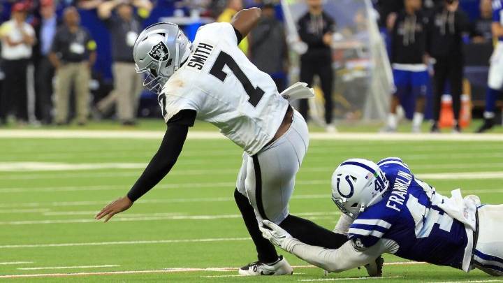 Turnover machine Geno Smith becoming historic disaster for Raiders, plus NFL Week 5 game balls, gaffes
