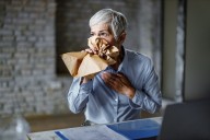 Dear Annie: My coworker’s body odor makes my stomach churn