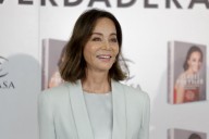 La americana impecable de Isabel Preysler es un 10 en moda y un 10 en tendencias