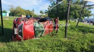 Tres lesionados en volcadura en el Periférico de Mérida