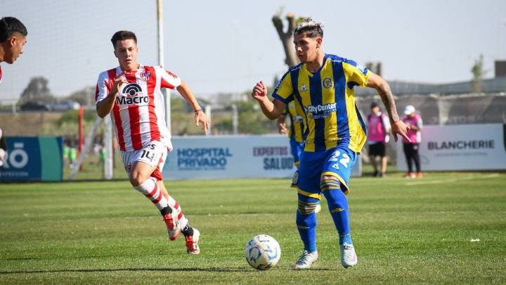 En reserva, Central encontró el empate en el final con un golazo de tiro libre
