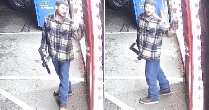 Man holding AR-style rifle outside Yuba City smoke shop being sought