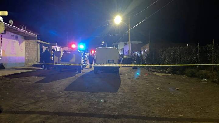 Hallan a un hombre sin vida en la carretera Cuauhtémoc