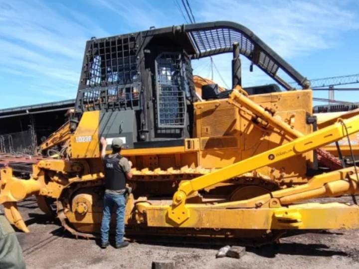 La Justicia Federal ordenó devolver una topadora incautada por desmontes ilegales