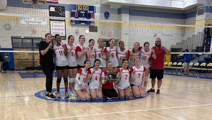 East Longmeadow girls volleyball sweeps Wahconah, claims first