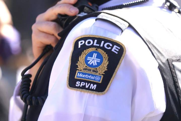 Driver seriously injured after colliding with stopped bus in Rivière