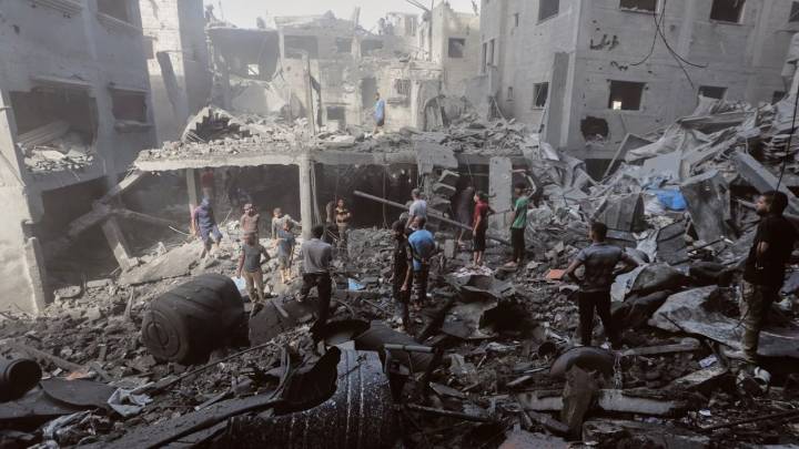 Israel reanuda el alto al fuego en Gaza tras bombardeos que mataron a más de 100 personas