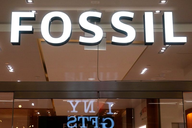 Fossil shares plunge 40% on extension of deadline for debt exchange offer
