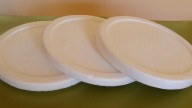Si tenés muchas tapas de telgopor o de plástico, no las tires: creá estos divinos cuadros para vender o decorar tu casa