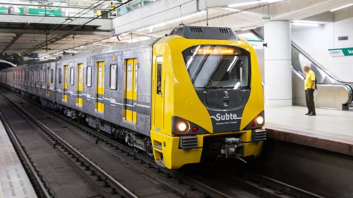 La línea D de subte extiende su horario este domingo 5 de octubre: los motivos