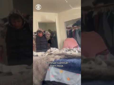 Video shows armed federal agents breaking into Portland apartment, arresting 2 men inside #shorts