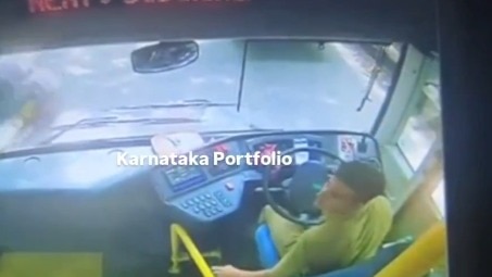 Bus drivers are under tension': BMTC bus loses control after driver suffers sudden seizure, video goes viral
