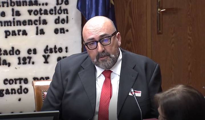 El exgerente del PSOE dice que el dinero en metálico salía de una cuenta bancaria