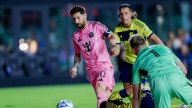 Inter Miami vence 3-1 a Nashville con un doblete de Messi, homenajeado por su primera Bota de Oro