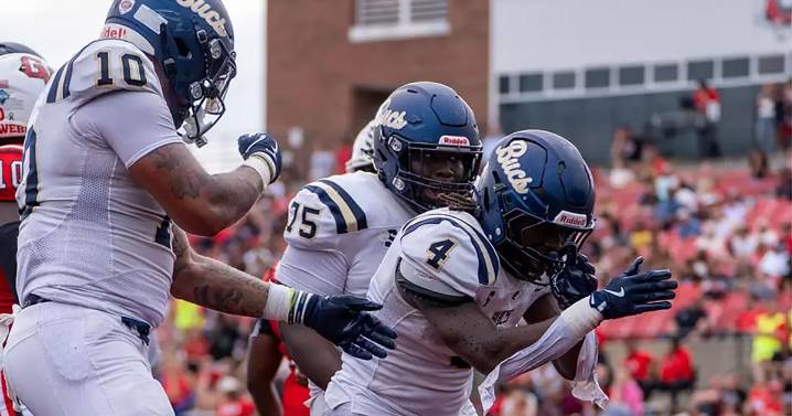 Charleston Southern falls on final play vs. Gardner