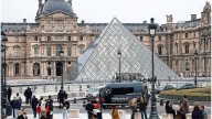 Robo millonario en el museo del Louvre: en sólo 7 minutos se llevaron piezas que eran de Napoleón