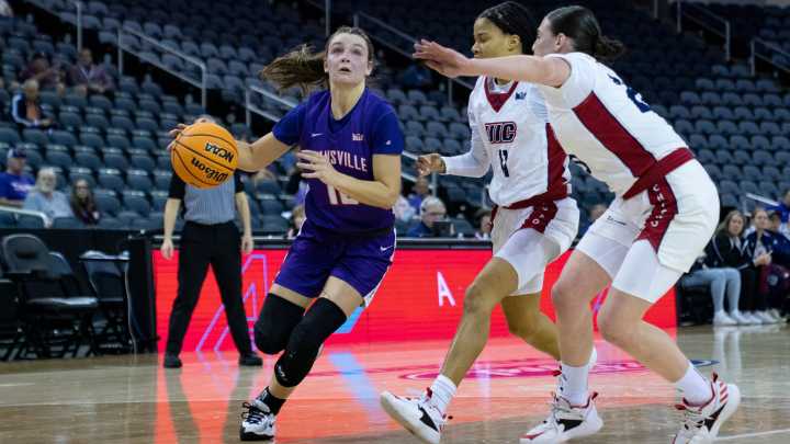 Best- and worst-case scenarios for UE women's basketball in 2025