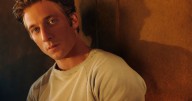 Jeremy Allen White: “Bruce Springsteen me dio el permiso de hacer su historia mía”